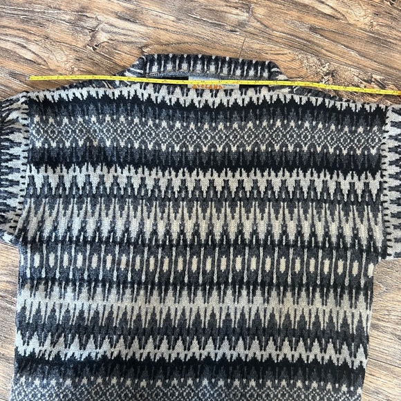 Vintage Swedish Iceland by Jersey Modeller Wool Sweater - Picture 15 of 15